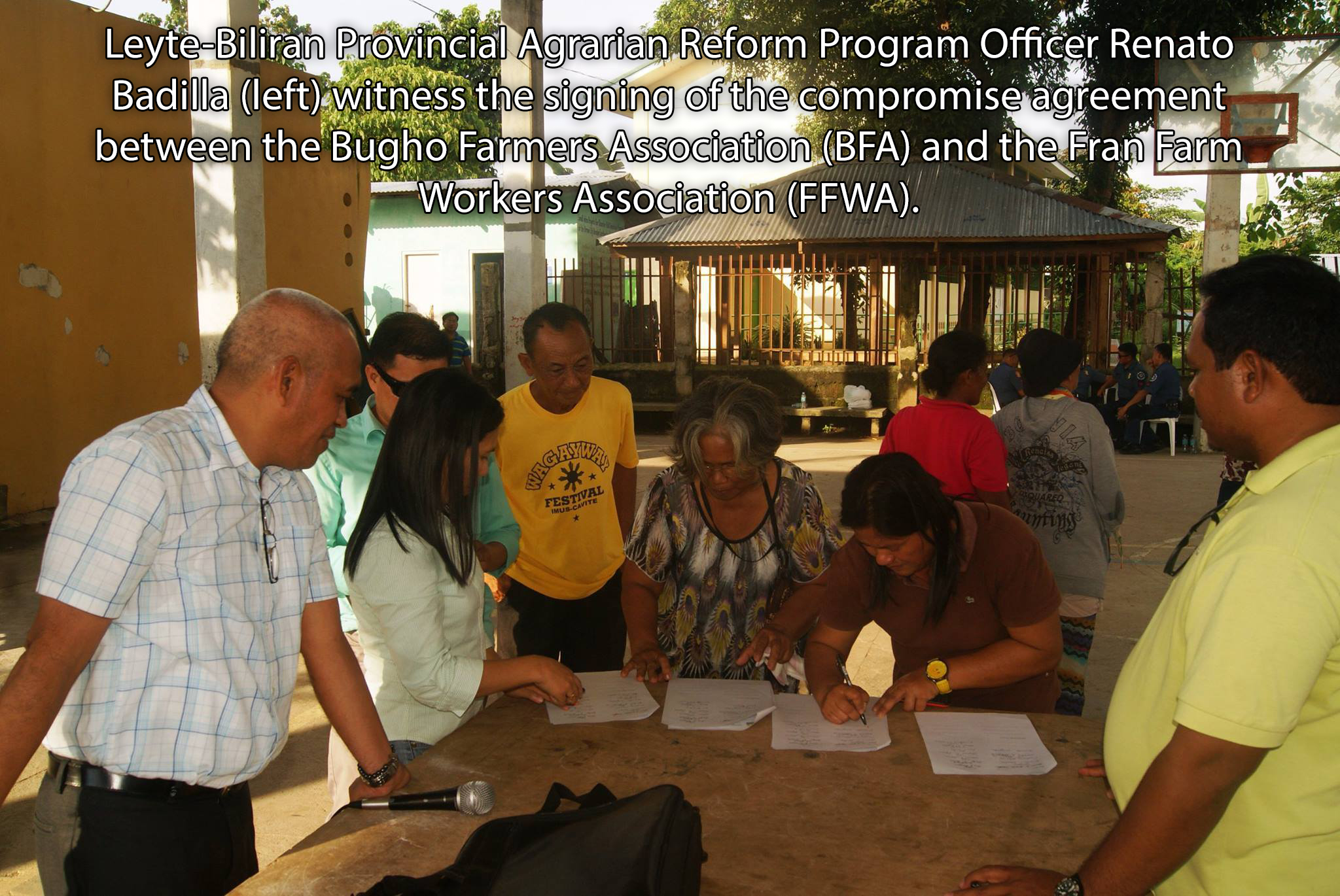 RIVAL FARMER GROUPS END 16-YEAR FEUD