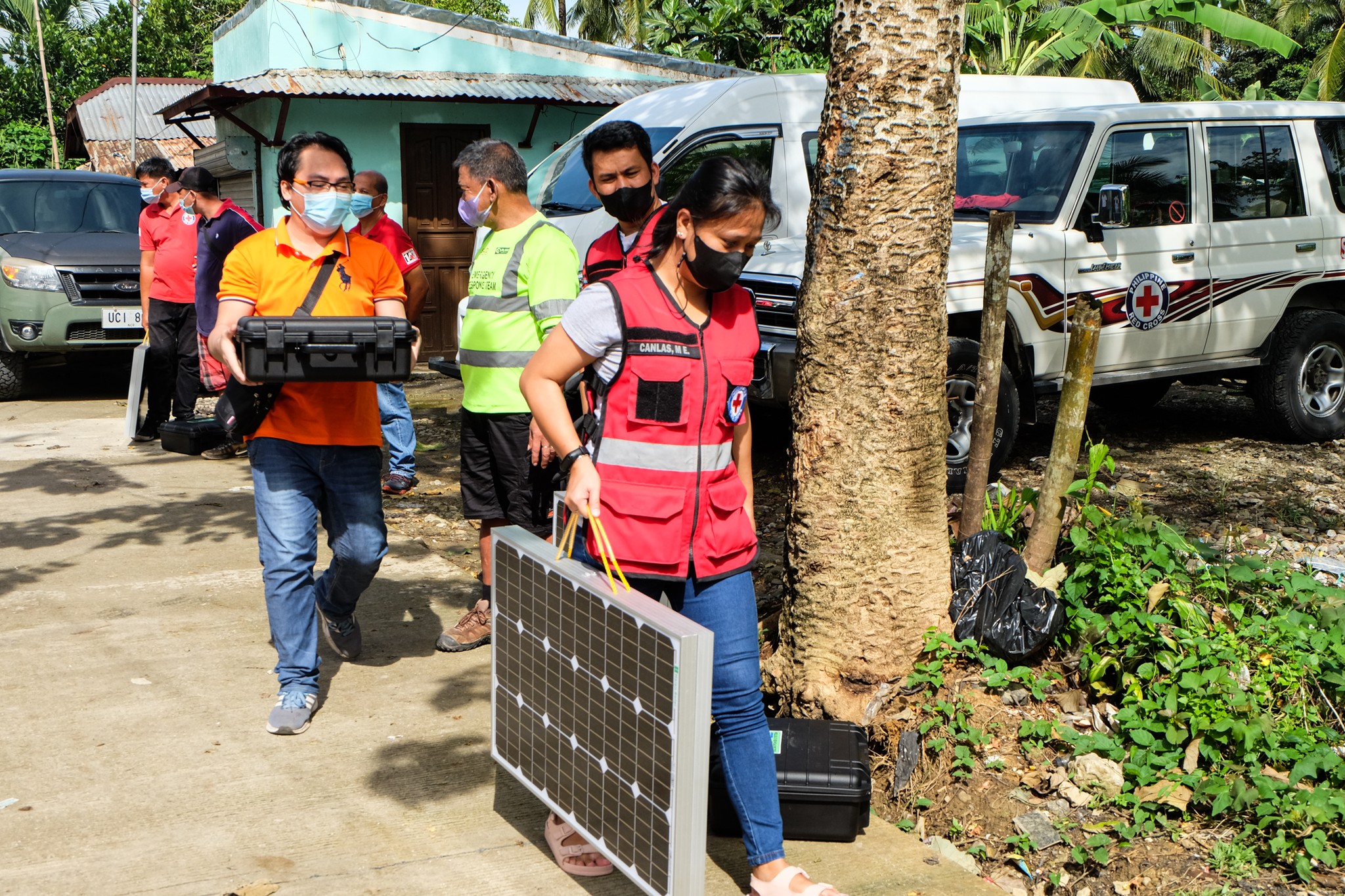 GROUP BATS FOR RENEWABLE ENERGY INCLUSION IN DISASTER RESPONSE