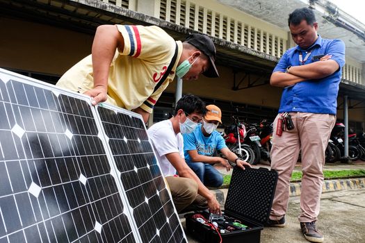GROUP BATS FOR RENEWABLE ENERGY INCLUSION IN DISASTER RESPONSE