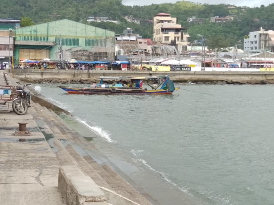 PCG WESTERN SAMAR HALTS SEA TRAVEL DUE TO TROPICAL STORM “UWAN”