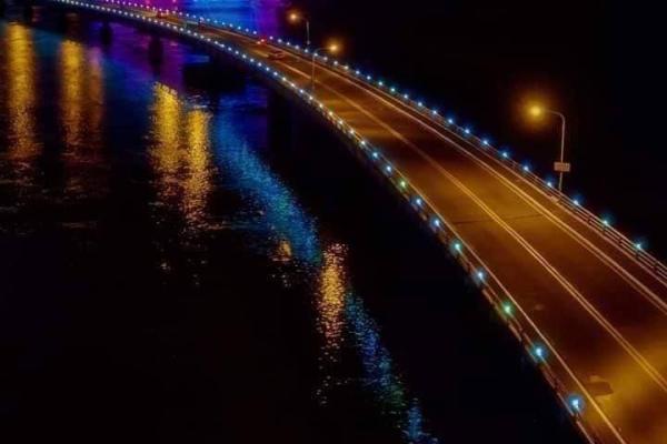 20-Minute Traffic Halt at San Juanico Bridge for Lights Switch-On