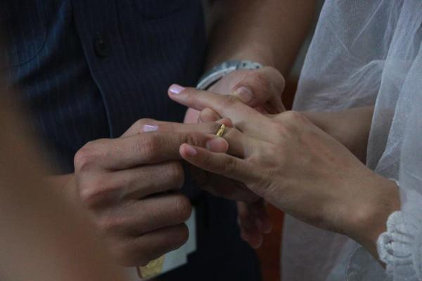 50 Couples Wed in PRO 8 Mass Wedding