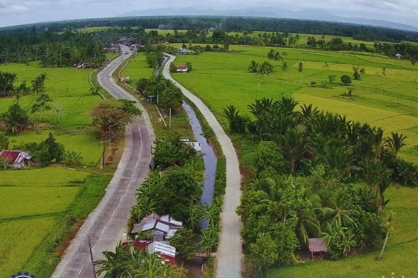 Tacloban P3 B Road Seeks to Solve Flood Problems