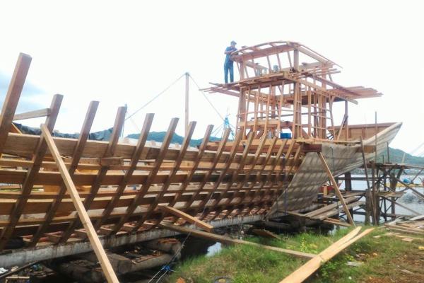 PHP1.2M Worth of Hardwood Seized