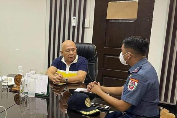 Mayor Diego to New Calbayog PNP Chief: "Let Us Work Together, I Am Still City Mayor. . ."